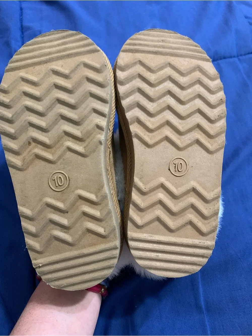 Kids Cozy Faux Fur Slippers Size 10 Tan House Shoes Soft Plush Winter